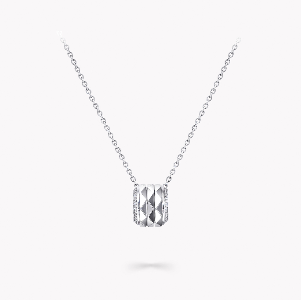 Graff Laurence Graff Signature Triple Spinning Diamond Pendant Kaklarota