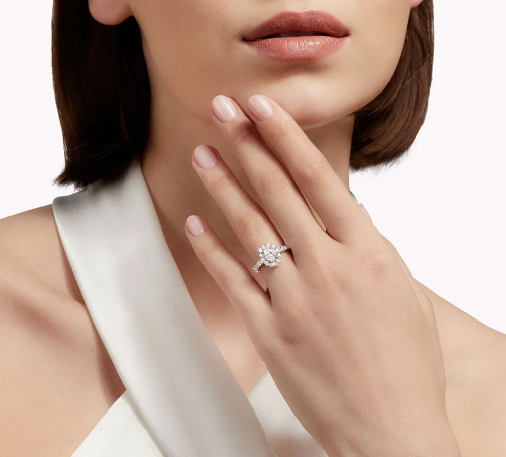 Graff Icon Oval Diamond Engagement Ring Ring
