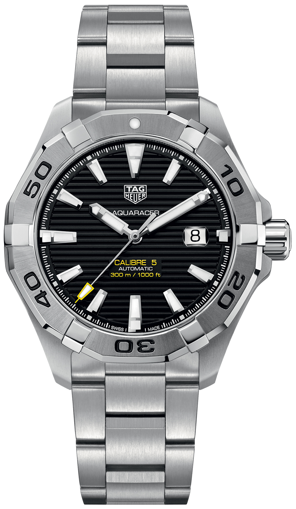 tag heuer aquaracer on wrist